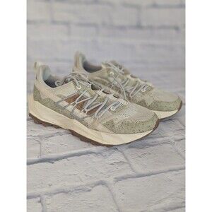 New Balance Athletic Shoes in Beige and Brown